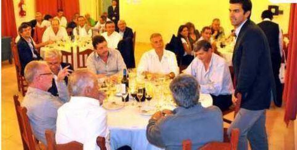 El gobernador Urtubey comparti� una cena con empresarios de la construcci�n