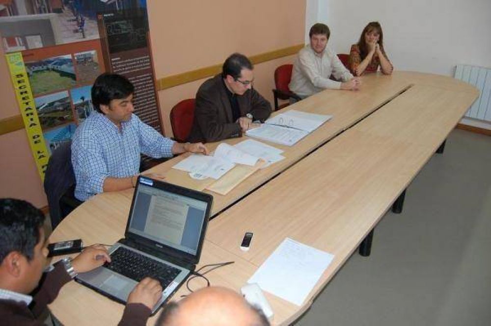 Abrieron sobres para el cerramiento y calefacci�n del Paseo de los Artesanos 