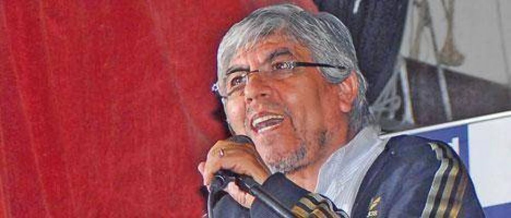 Apoyado por los j�venes, Moyano pidi� mayor participaci�n sindical en el poder