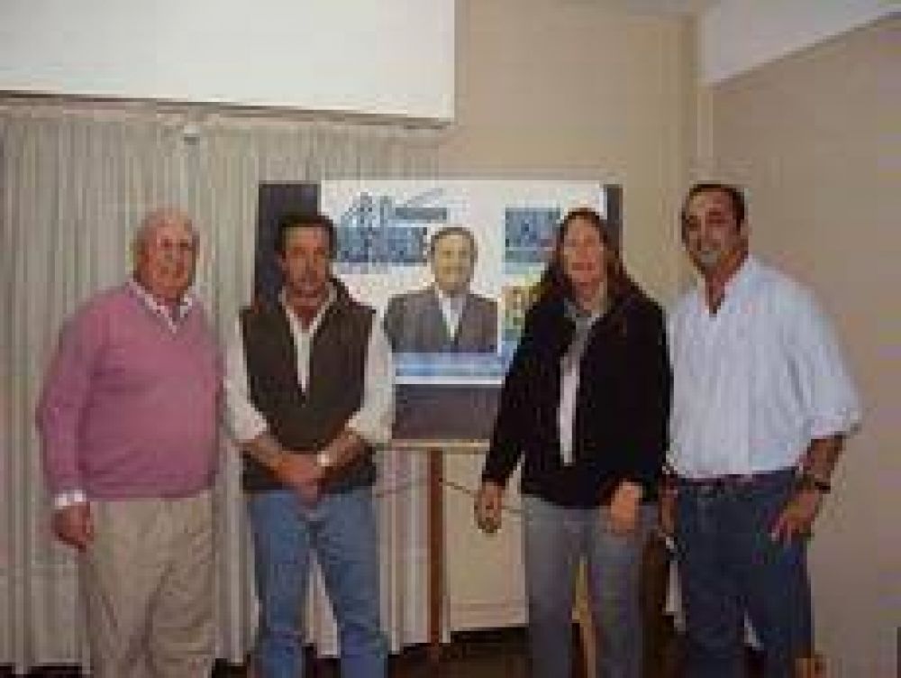 Eligieron los referentes locales de la l�nea �Duhalde Presidente�