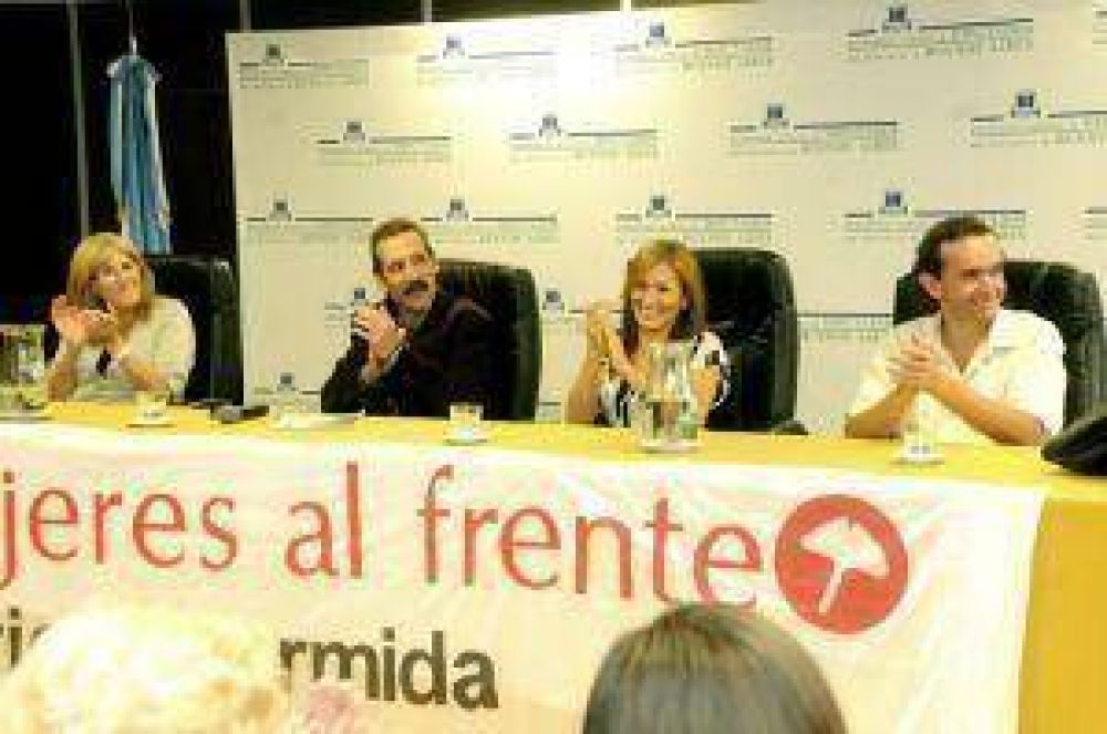 Claudia Prince particip� del Encuentro �Militando por el Proyecto Nacional� 