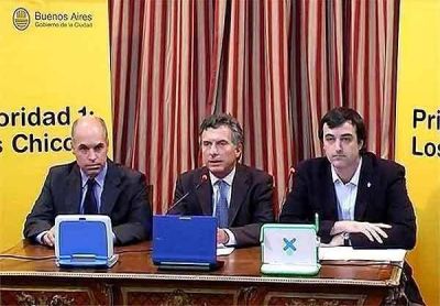 Otro esc�ndalo porte�o: El Gobierno de Macri pagar� sobreprecios por la compra de 178 mil computadoras para las escuelas