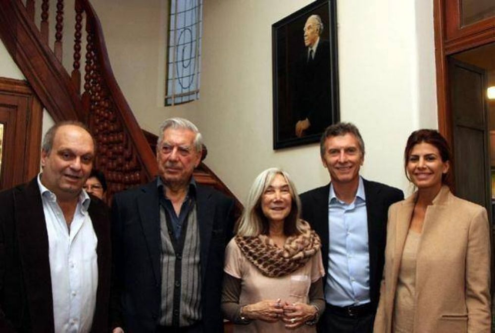 Macri con Vargas Llosa y Kodama