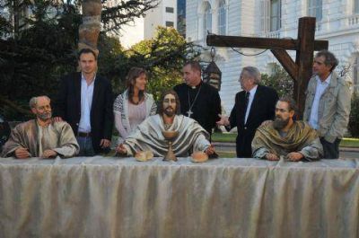 Inauguraron la representaci�n interactiva de la �ltima Cena