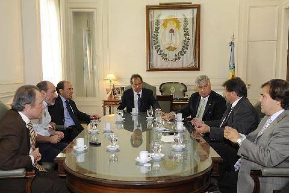Scioli recibi� la adhesi�n de Enrique Garc�a y de otros cuatro intendentes