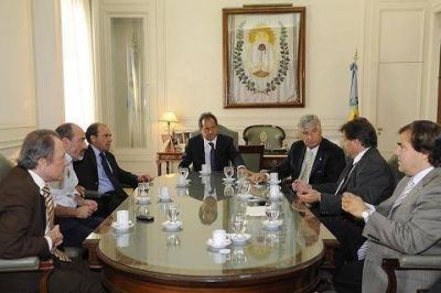 Scioli recibi� la adhesi�n de Enrique Garc�a y de otros cuatro intendentes