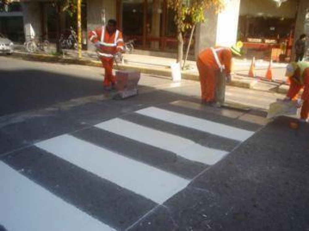 Tareas de se�alizaci�n en derredor de la plaza San Mart�n