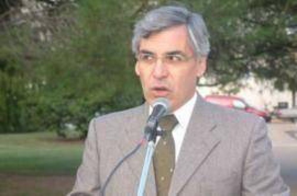 Gilberto Alegre se �adapta� para disputar la gobernaci�n junto a Massa