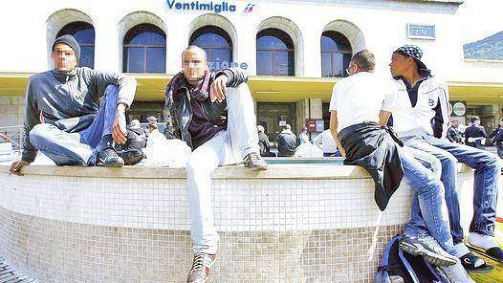 La UE apoy� a Francia por bloquear trenes de Italia con inmigrantes