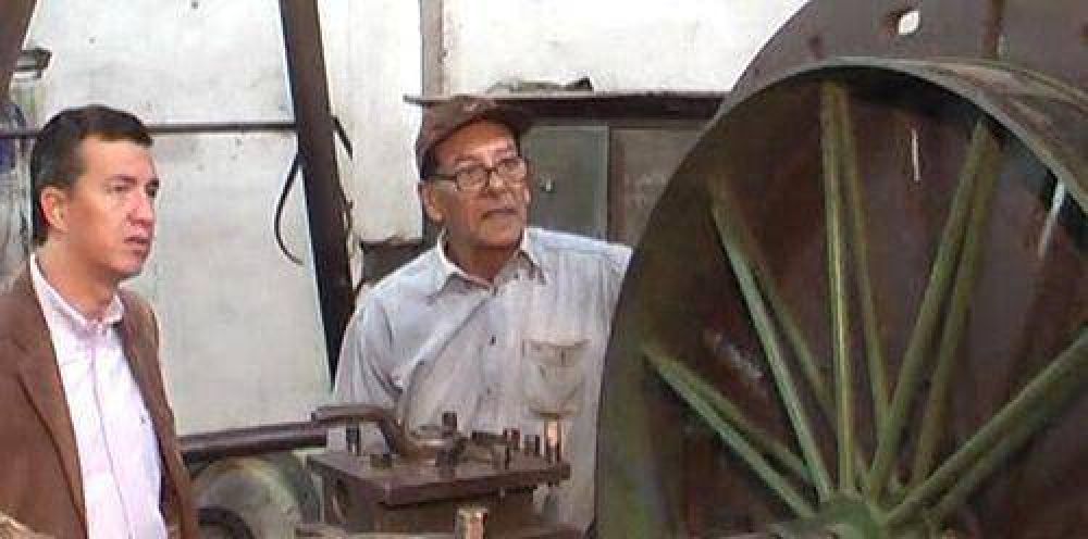 Aguilar visit� metal�rgica recuperada por sus trabajadores