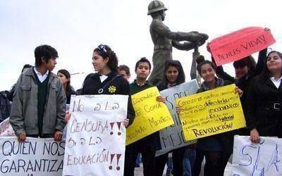 Piden que les permitan estudiar