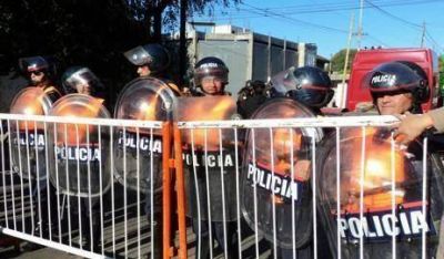Hubo un corte de v�as en rechazo a la conexi�n de la subestaci�n Rigolleau 