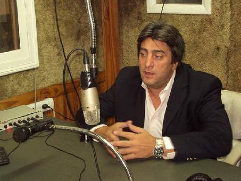 "Hay que sentarnos a discutir cual es el Vicente L�pez que queremos"