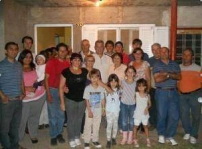 Barrientos contin�a sus �mateadas� con vecinos de Chacabuco