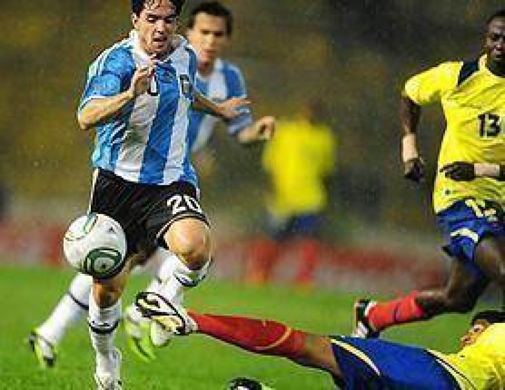 La Selecci�n local empat� con Ecuador en Mar del Plata