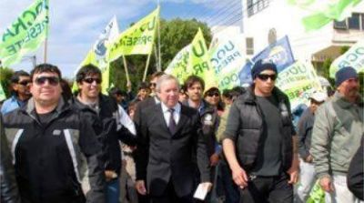 El radicalismo denuncia irregularidades en los subsidios que el gobierno le entrego a la UOCRA