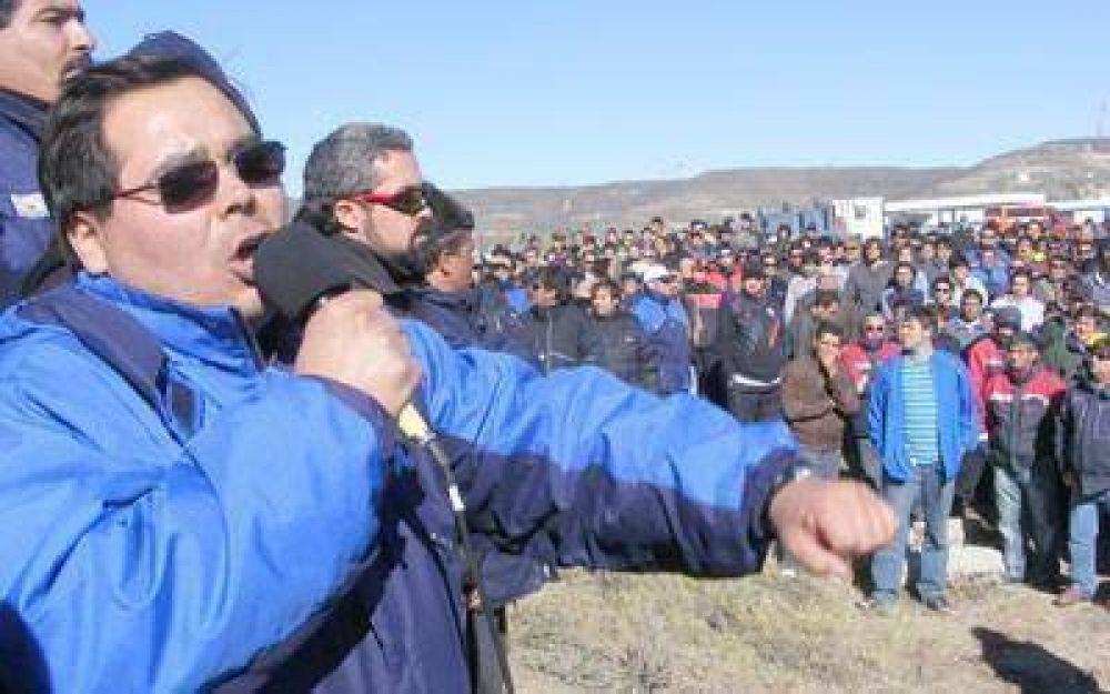 El paro petrolero en Santa Cruz s�lo se levanta si se va Segovia