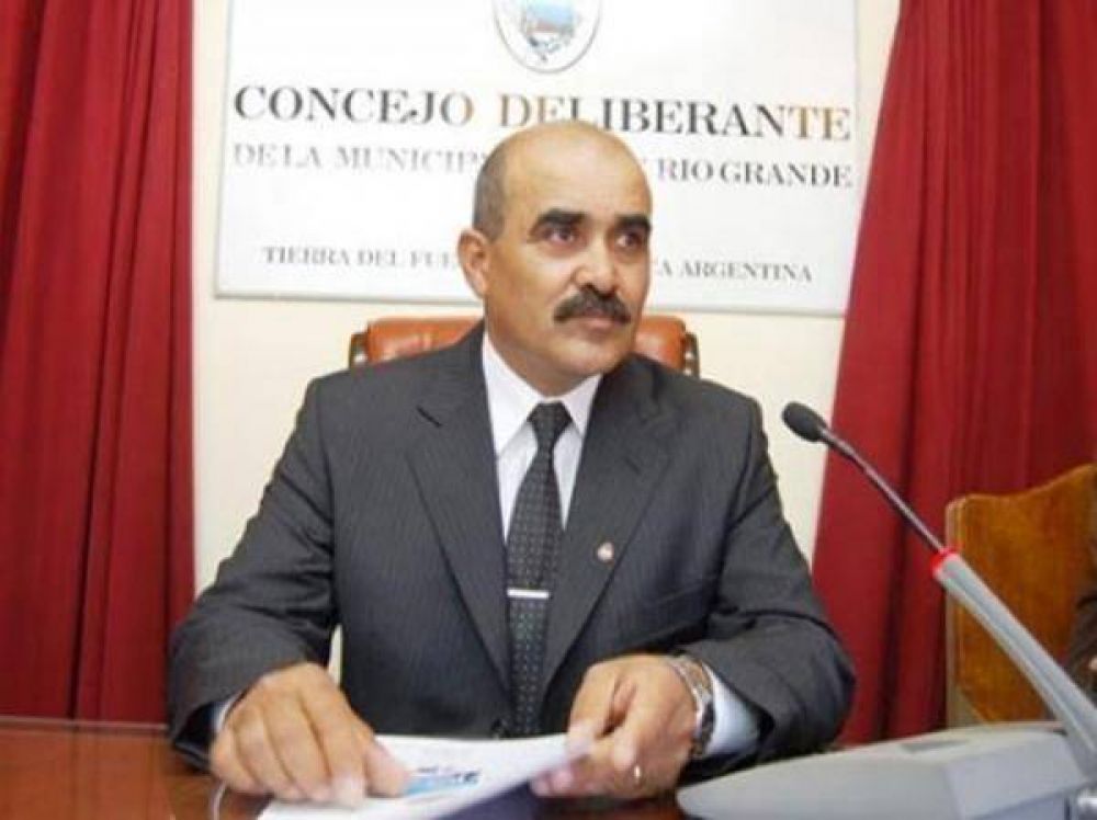 Rodr�guez duro con la C�mara de Comercio; �que tambi�n toquen bocina y junten firmas para que no aumenten los alquileres� 