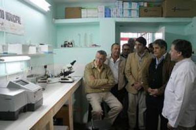 Santa Luc�a tiene un nuevo laboratorio