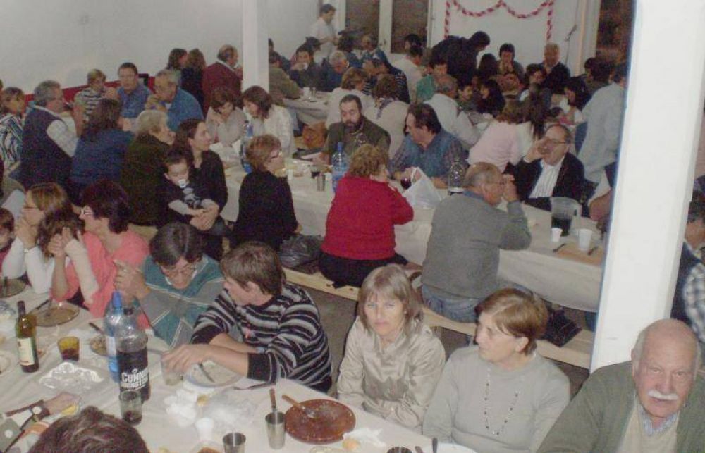 Nueva cena en el local partidario de Jos� Luis Salom�n