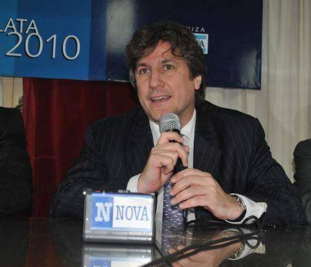 Los diputados del FpV reciben al ministro Boudou