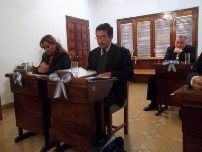 Por decreto, Perea pas� a planta permanente a 146 contratados