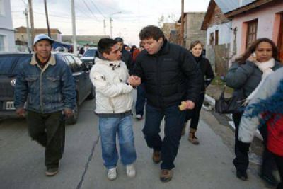Gustavo Melella se re�ne con mujeres de R�o Grande