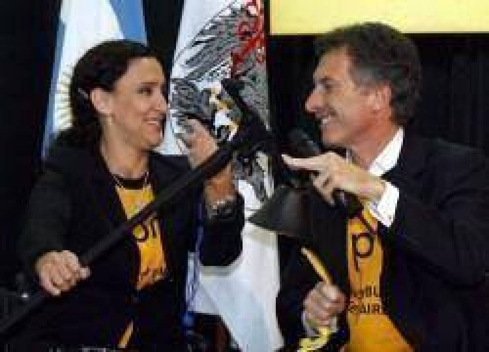 Gabriela Michetti deshoja la margarita