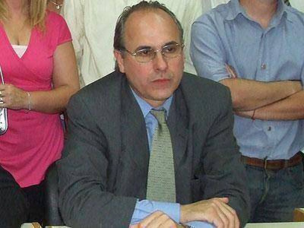 Bosque confirm� su apoyo a la reelecci�n de Gray