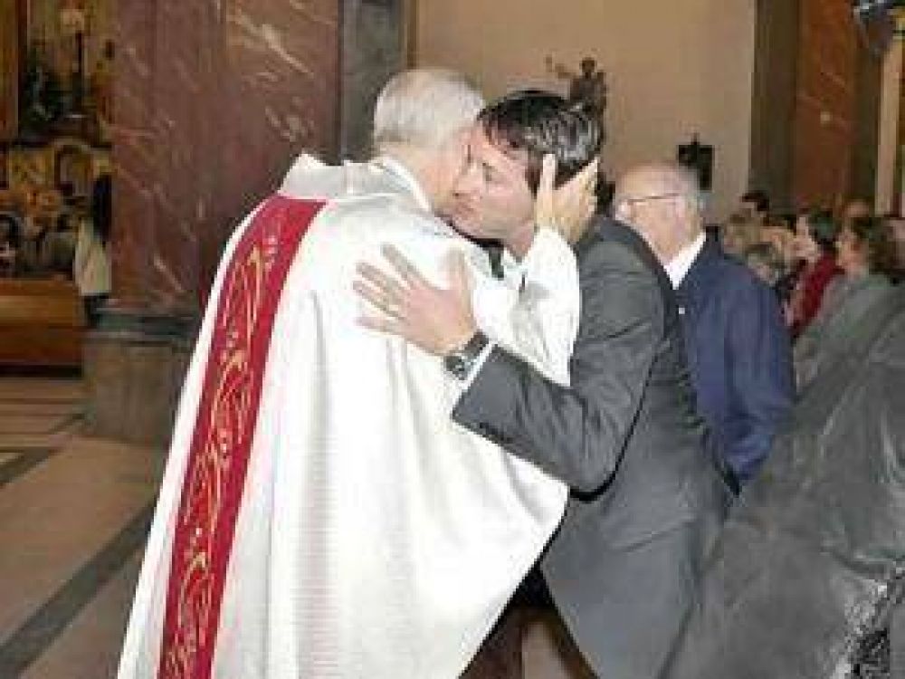 Obispo Lugones: �Tenemos que acompa�ar a nuestros j�venes�