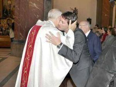 Obispo Lugones: �Tenemos que acompa�ar a nuestros j�venes�