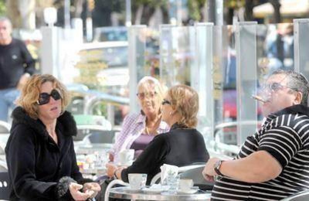 Mar del Plata es desde hoy una ciudad libre de humo de cigarrillo