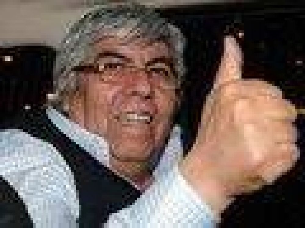 LE DIERON EL S� A MOYANO 
