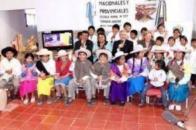 Otra escuela del interior profundo se suma a �la Argentina de la transformaci�n