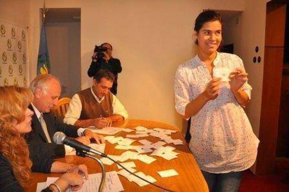El Municipio sorte� la ubicaci�n de las 54 viviendas de Singlar 
