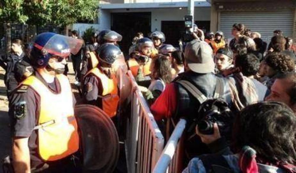 Subestaci�n Rigolleau: Sigue guardia vecinal ante el avance de los trabajos para conectar la usina 