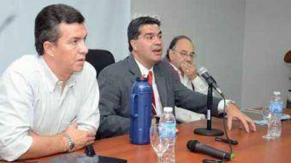 Capitanich se reuni� con los candidatos a intendente del PJ
