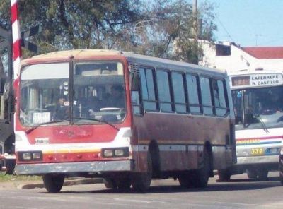 Acusan a funcionario de "cruzar" Quilmes con colectivos truchos