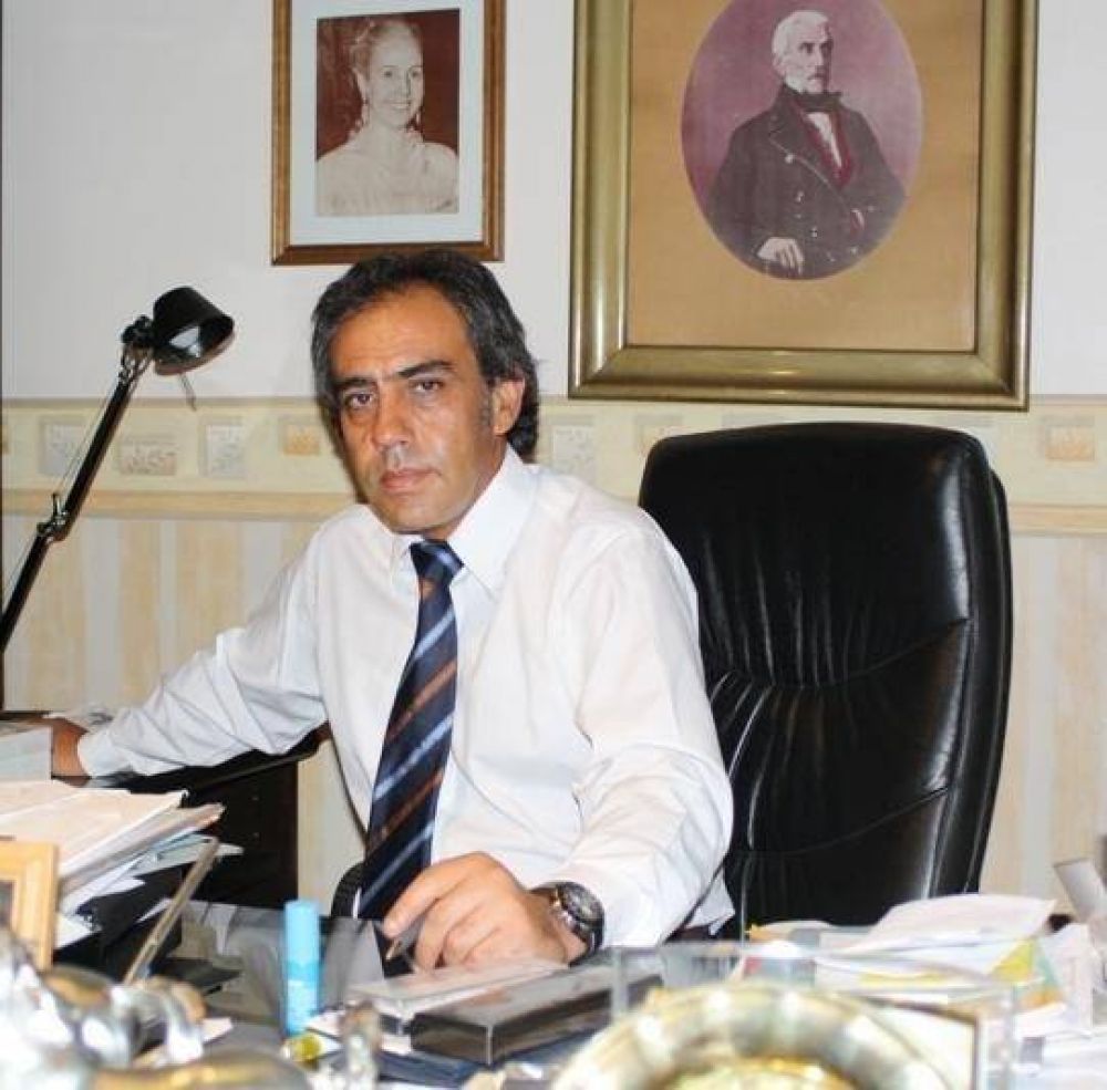 ESCOBAR - 2 NUEVAS MOTONIVELADORAS AL SERVICIO DE LOS VECINOS DEL PARTIDO