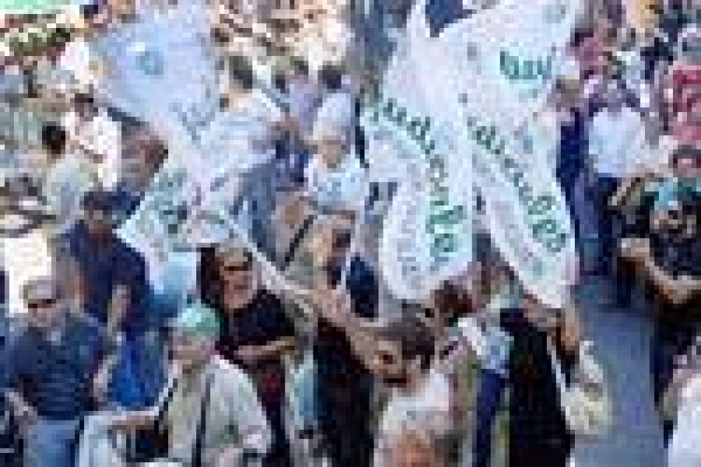 Judiciales lanzaron cuatro d�as de paro por conflicto salarial 