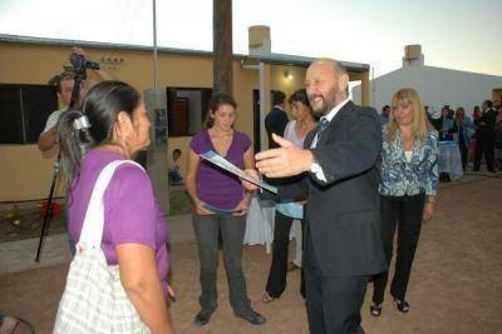 Anunci� Insfr�n la regularizaci�n de deudas de los agentes estatales