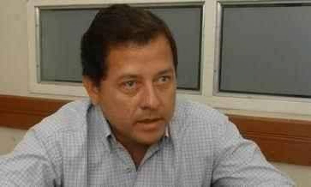 "Capitanich nos mand� tres camionetas, pero no eran del Estado"