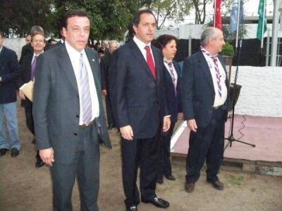 C�ffaro muy cr�tico de Concejales, recibe apoyo de Scioli