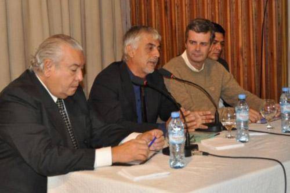 Personal sanitario form� parte de jornadas sobre el dengue