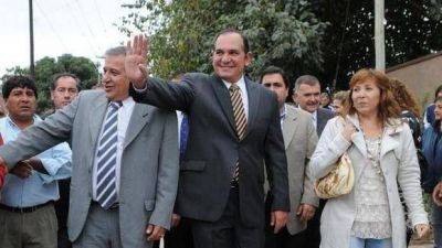 Alperovich defendi� el traspaso de barrios a la Capital
