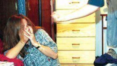 Analizan adherir a la Ley que protege a las mujeres v�ctimas de violencia