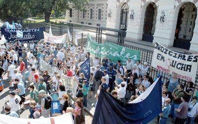 Los judiciales vuelven a parar los tribunales desde el lunes