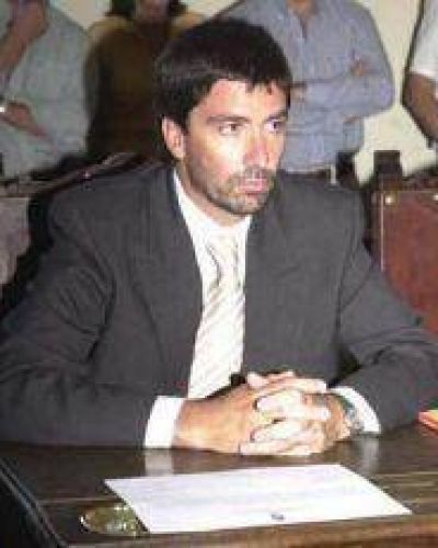 Tonini desminti� a Nazar y lo tild� de oportunista 