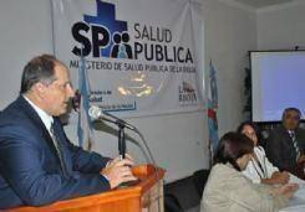 Gonz�lez Prieto lanza Prosane en Figueroa