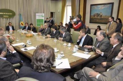 Ituzaing� celebr� inversiones de la Provincia